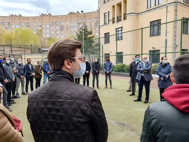 Moskova'daki Türkiye Büyükelçisi, Akkuyu Nükleer A.Ş. eğitim programına katılan öğrencilerle buluştu Moskova'daki Türkiye Büyükelçisi, Akkuyu Nükleer A.Ş. eğitim programına katılan öğrencilerle buluştu