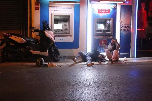 MOTOSİKLETİYLE İŞYERİNİN CAMINA ÇARPAN ALKOLLÜ SÜRÜCÜ YARALANDI MOTOSİKLETİYLE İŞYERİNİN CAMINA ÇARPAN ALKOLLÜ SÜRÜCÜ YARALANDI