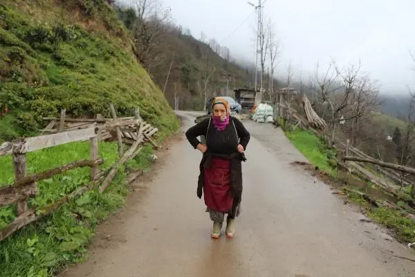 Rize'de tam kapanmada köyler doldu; uyarı geldi Rize'de tam kapanmada köyler doldu; uyarı geldi