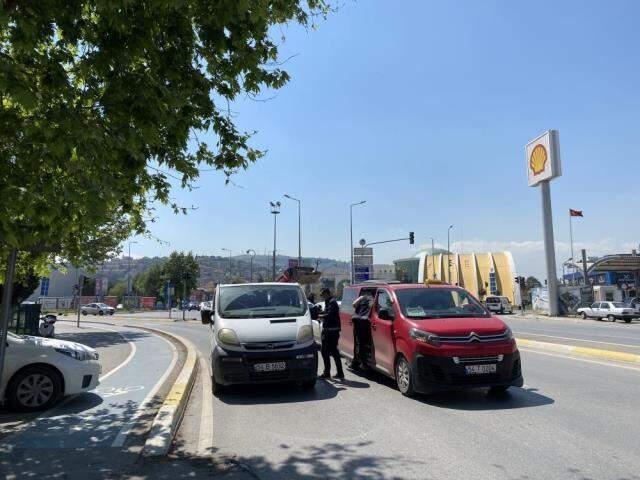 Sakarya'da günlük vaka sayıları 15 gün öncesine göre yüzde 60 azaldı Sakarya'da günlük vaka sayıları 15 gün öncesine göre yüzde 60 azaldı