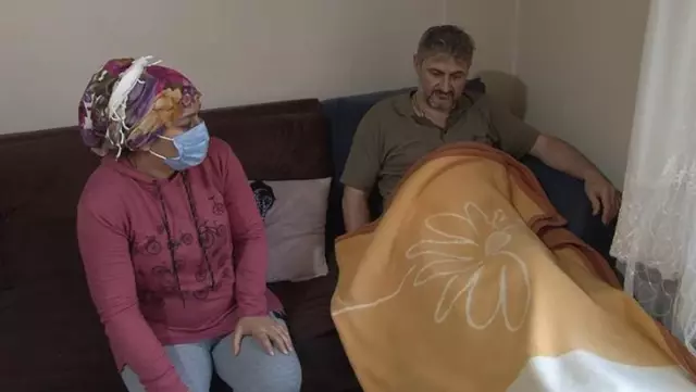 Şiddetli öksürük şikayetiyle hastaneye gitti, kaburgalarının kırıldığını öğrendi Şiddetli öksürük şikayetiyle hastaneye gitti, kaburgalarının kırıldığını öğrendi