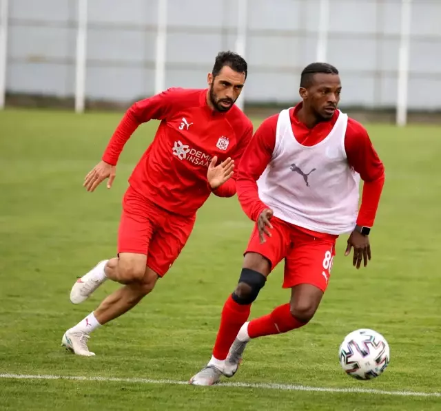Sivasspor'da Başakşehir mesaisi Sivasspor'da Başakşehir mesaisi