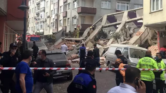 Son Dakika! Zeytinburnu'nda daha önce boşaltılan bina çöktü, enkaz altında çok sayıda araç kaldı Son Dakika! Zeytinburnu'nda daha önce boşaltılan bina çöktü, enkaz altında çok sayıda araç kaldı