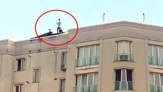 Sosyal medya fenomeni olmak uğruna canlarını tehlikeye attılar Sosyal medya fenomeni olmak uğruna canlarını tehlikeye attılar