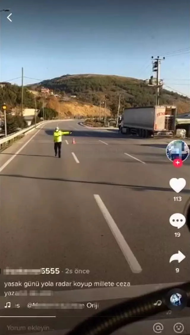 Sosyal medyada canlı yayın yaparken kendisini durduran polislere küfreden tır sürücüsüne 1 yıl 9 ay 26 gün hapis Sosyal medyada canlı yayın yaparken kendisini durduran polislere küfreden tır sürücüsüne 1 yıl 9 ay 26 gün hapis