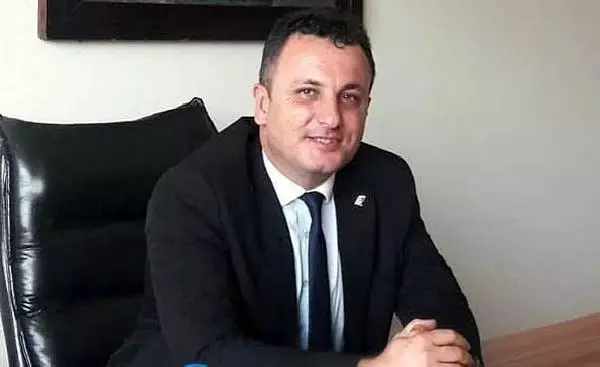 Tarihi Kadıkalesi kazılarında 13'üncü yüzyıldan kalma insan iskeletleri bulundu Tarihi Kadıkalesi kazılarında 13'üncü yüzyıldan kalma insan iskeletleri bulundu