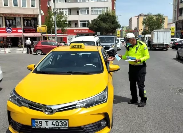 Trafik Haftası dolayısıyla sürücüler bilgilendirildi Trafik Haftası dolayısıyla sürücüler bilgilendirildi