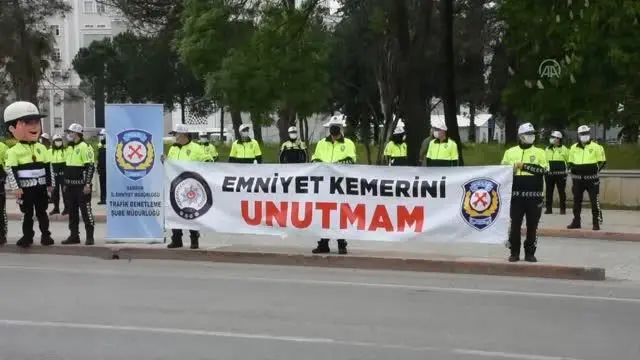 Vali Dağlı trafik denetimine katıldı Vali Dağlı trafik denetimine katıldı
