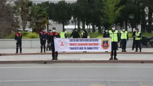 Vali Dağlı trafik denetimine katıldı Vali Dağlı trafik denetimine katıldı