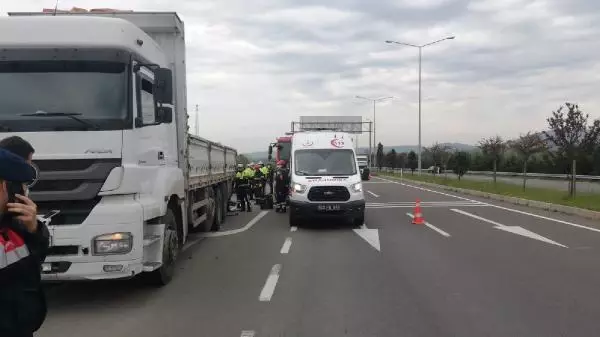 Son dakika: Yeni aldığı otomobille TIR'a çarpan sürücü, hayatını kaybetti