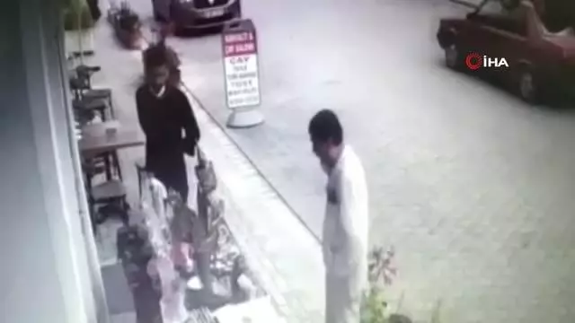 Elazığ'dan gelen 3 mimarı kağıt parçaları ile 200 bin TL dolandıran çete üyeleri tutuklandı Elazığ'dan gelen 3 mimarı kağıt parçaları ile 200 bin TL dolandıran çete üyeleri tutuklandı