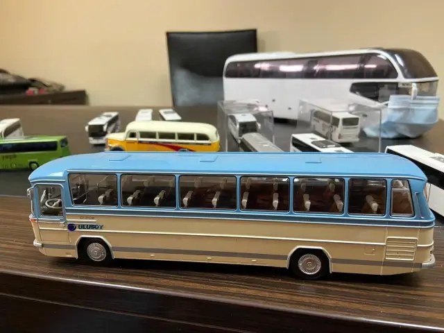 24 yıldır maket otobüs biriktiriyor 24 yıldır maket otobüs biriktiriyor