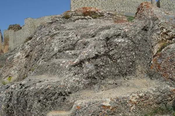 2800 YILLIK TAPINAKLA, HARPUT'UN UNESCO ASIL LİSTESİNE GİRMESİ HEDEFLENİYOR