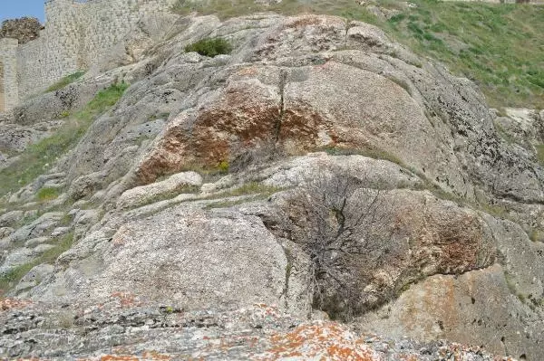 2800 YILLIK TAPINAKLA, HARPUT'UN UNESCO ASIL LİSTESİNE GİRMESİ HEDEFLENİYOR