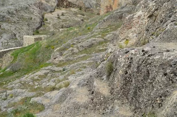 2800 YILLIK TAPINAKLA, HARPUT'UN UNESCO ASIL LİSTESİNE GİRMESİ HEDEFLENİYOR