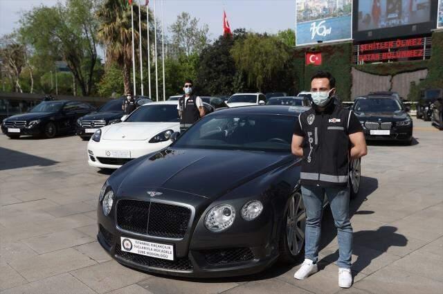 9 ilde lüks otomobil operasyonu! El konan 24 araçla devleti 27 milyon lira zarara uğrattılar 9 ilde lüks otomobil operasyonu! El konan 24 araçla devleti 27 milyon lira zarara uğrattılar
