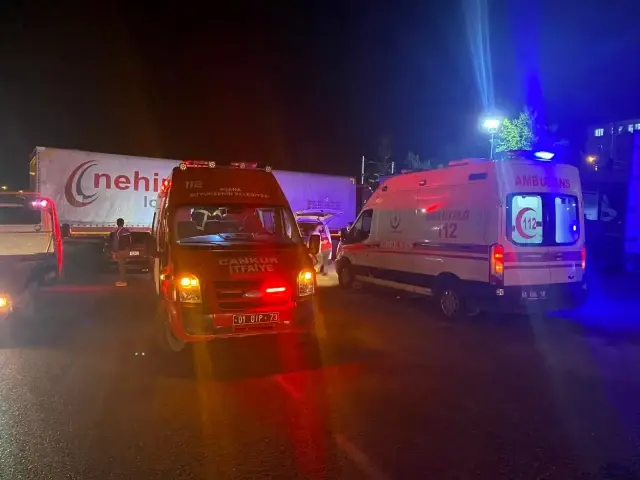 Adana'da trafik kazası: 2 yaralı Adana'da trafik kazası: 2 yaralı