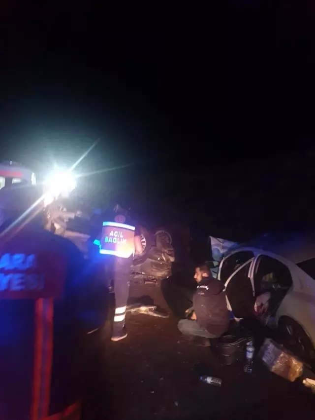 AnkaraNiğde otoyolunda trafik kazası: 5 yaralı AnkaraNiğde otoyolunda trafik kazası: 5 yaralı
