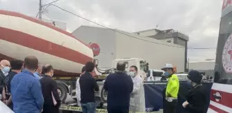 Olay Yeri İnceleme: ATAŞEHİR'DE MOTOSİKLET SÜRÜCÜSÜ BETON MİKSERİNİN ALTINDA KALARAK ÖLDÜ Olay Yeri İnceleme: ATAŞEHİR'DE MOTOSİKLET SÜRÜCÜSÜ BETON MİKSERİNİN ALTINDA KALARAK ÖLDÜ