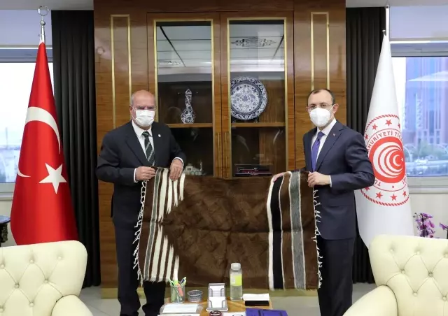 ATO heyeti, Ticaret Bakanı Mehmet Muş'u ziyaret etti ATO heyeti, Ticaret Bakanı Mehmet Muş'u ziyaret etti