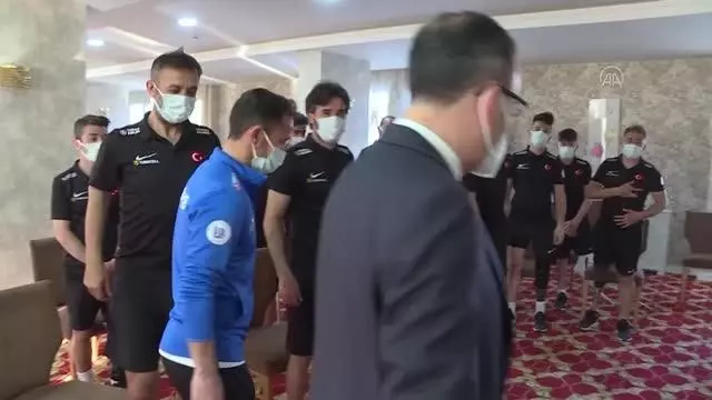 Son dakika haberleri! Bakan Kasapoğlu, Ampute Futbol Milli Takım kampını ziyaret etti Son dakika haberleri! Bakan Kasapoğlu, Ampute Futbol Milli Takım kampını ziyaret etti