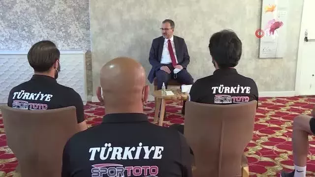 Son Dakika | Bakan Kasapoğlu, Ampute Futbol Milli Takımı'nı ziyaret etti Son Dakika | Bakan Kasapoğlu, Ampute Futbol Milli Takımı'nı ziyaret etti