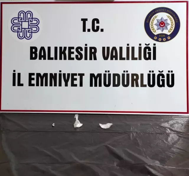 Balıkesir'de uyuşturucu operasyonu Balıkesir'de uyuşturucu operasyonu