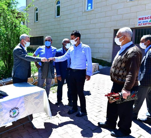 Başkan Çınar, 'kadir gecesi' programında vatandaşlarla bir araya geldi Başkan Çınar, 'kadir gecesi' programında vatandaşlarla bir araya geldi