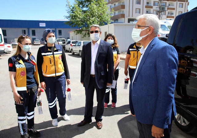Başkan Güder'den Trafik Haftası ziyaretleri Başkan Güder'den Trafik Haftası ziyaretleri