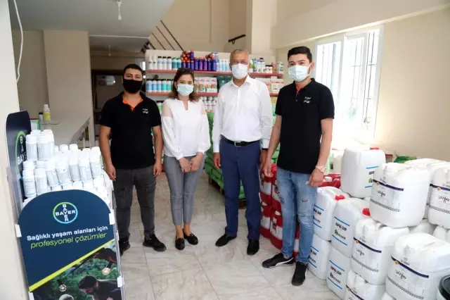 Başkan Tarhan, esnafın sıkıntılarını dinledi Başkan Tarhan, esnafın sıkıntılarını dinledi