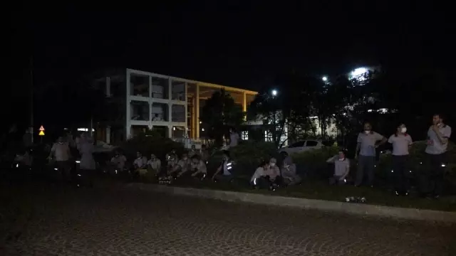 Son dakika haber! Bursa'da kauçuk fabrikasında korkutan yangın: 6 işçi hastaneye kaldırıldı Son dakika haber! Bursa'da kauçuk fabrikasında korkutan yangın: 6 işçi hastaneye kaldırıldı