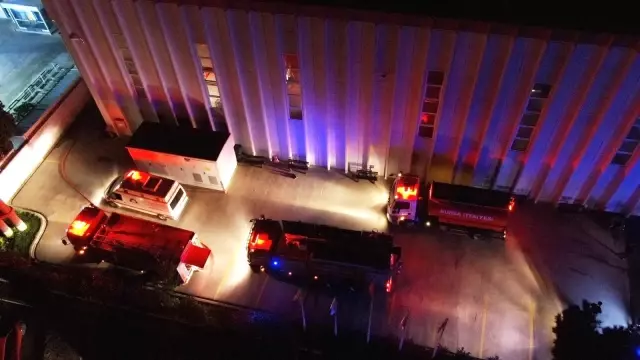 Son dakika haber! Bursa'da kauçuk fabrikasında korkutan yangın: 6 işçi hastaneye kaldırıldı Son dakika haber! Bursa'da kauçuk fabrikasında korkutan yangın: 6 işçi hastaneye kaldırıldı
