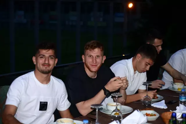 Bursaspor Başkanı Erkan Kamat: 'Hepinize ayrı ayrı teşekkür ediyorum'