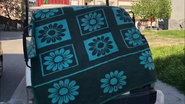 Çaldıkları kamyoneti battaniye ile kamufle etmeye çalıştılar Çaldıkları kamyoneti battaniye ile kamufle etmeye çalıştılar