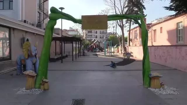 Bursa ve çevre illerde 'tam kapanma' tedbirlerine uyuluyor Bursa ve çevre illerde 'tam kapanma' tedbirlerine uyuluyor