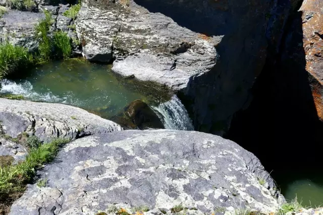 Doğaya gizlenmiş saklı cennet 'Bekiran Şelalesi' Doğaya gizlenmiş saklı cennet 'Bekiran Şelalesi'