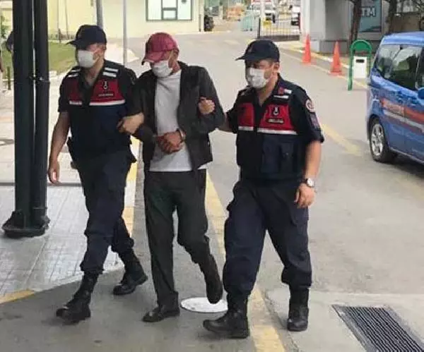 Gazete kağıdından desteleri, Avustralya doları diye sattılar Gazete kağıdından desteleri, Avustralya doları diye sattılar