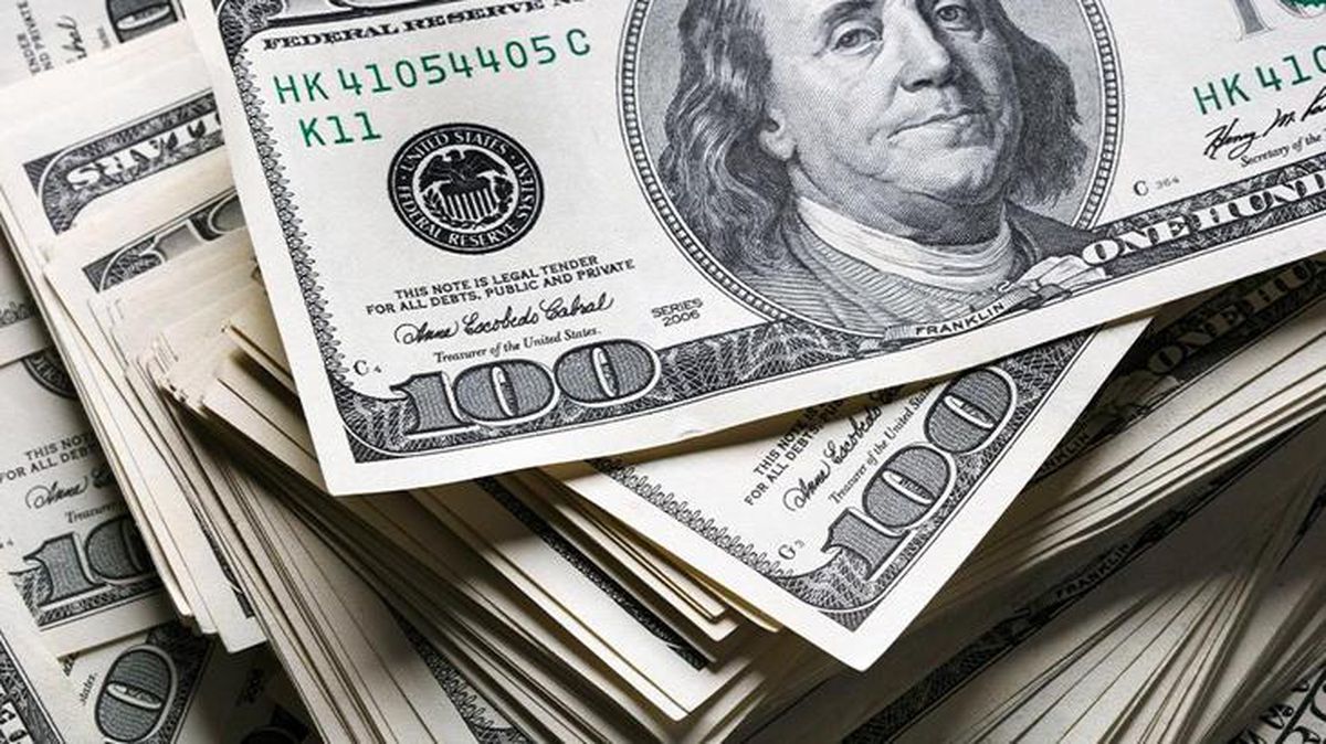 Güne yükselişle başlayan dolar, 8,30'dan işlem görüyor