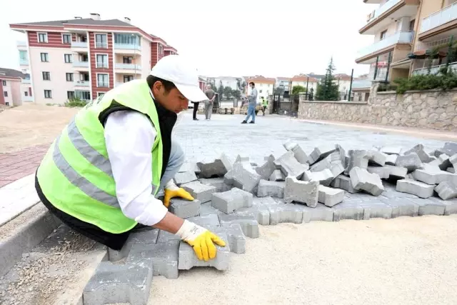 İnegöl Yeni Mahalle sokakları sil baştan yenileniyor İnegöl Yeni Mahalle sokakları sil baştan yenileniyor
