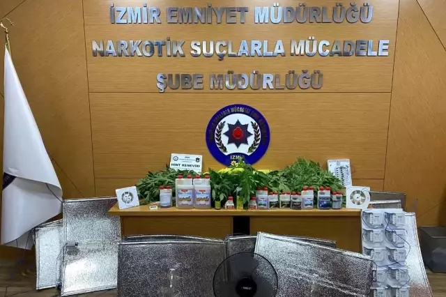 İzmir'de evi uyuşturucu imalathanesine dönüştürmüşler İzmir'de evi uyuşturucu imalathanesine dönüştürmüşler