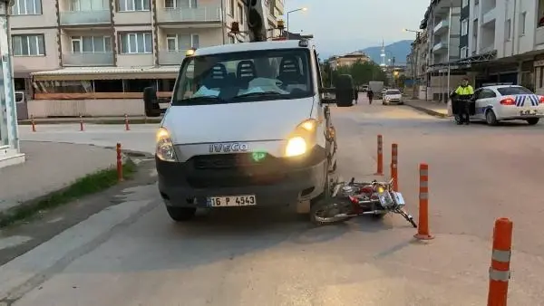Kamyonetle çarpışan motosikletin 16 yaşındaki sürücüsü kurtarılamadı Kamyonetle çarpışan motosikletin 16 yaşındaki sürücüsü kurtarılamadı
