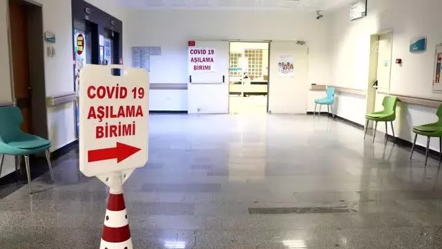 KIRKLARELİ - Muhtarların Kovid-19 aşılama çalışmaları devam ediyor KIRKLARELİ - Muhtarların Kovid-19 aşılama çalışmaları devam ediyor