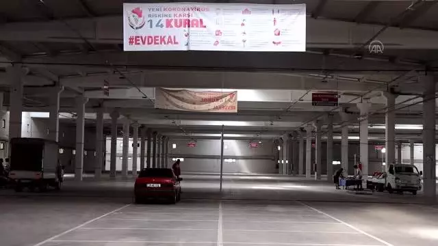 KIRKLARELİ - Trakya'da yarın açılacak halk pazarlarında esnaflar tezgahlarını bir gün öncesinde kurmaya başladı KIRKLARELİ - Trakya'da yarın açılacak halk pazarlarında esnaflar tezgahlarını bir gün öncesinde kurmaya başladı