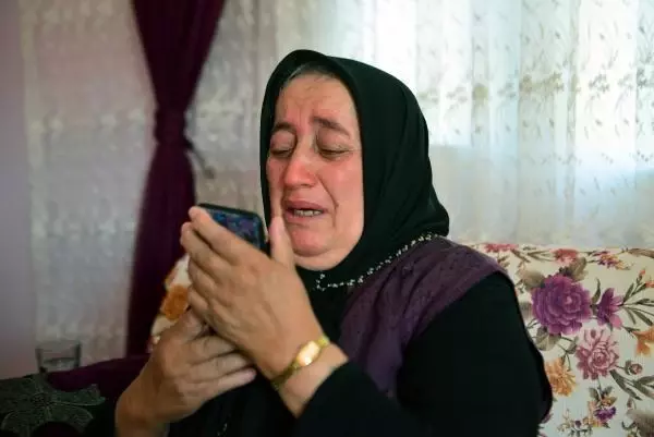 Kızı 2,5 yıldır kayıp, torunu kazada ölen Fikriye annenin gözyaşları Kızı 2,5 yıldır kayıp, torunu kazada ölen Fikriye annenin gözyaşları