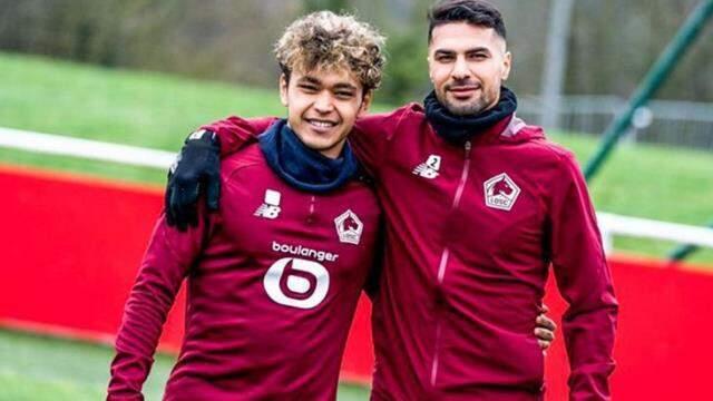 L'Equipe, Lille'deki Türk futbolcuların Burak Yılmaz'ın evinde toplanıp yaprak sarması yediğini haber yaptı L'Equipe, Lille'deki Türk futbolcuların Burak Yılmaz'ın evinde toplanıp yaprak sarması yediğini haber yaptı