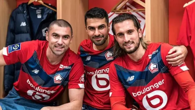 L'Equipe, Türk futbolcuların Burak Yılmaz'ın evinde toplanıp yaprak sarması yediğini yazdı L'Equipe, Türk futbolcuların Burak Yılmaz'ın evinde toplanıp yaprak sarması yediğini yazdı