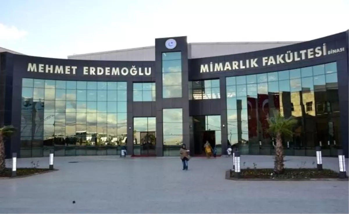 Mehmet Erdemoğlu Mimarlık Fakültesi 'Turuncu Bayrak' sahibi oldu 1 mehmet erdemoglu mimarlik fakultesi turuncu b 14116486 amp