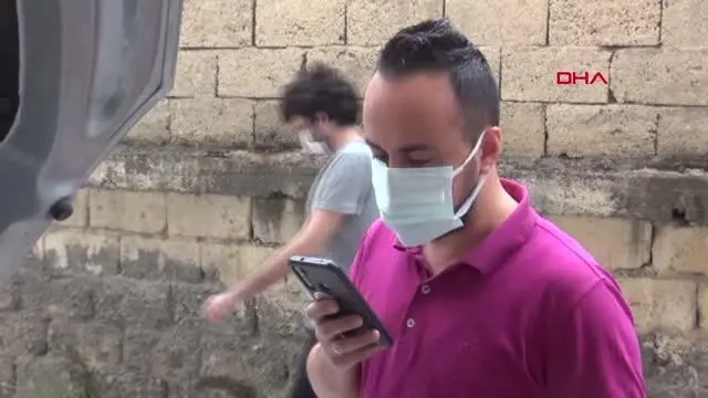 Son dakika haber: Otomobilin motor bölümüne giren kedi, cama bırakılan not ile kurtuldu Son dakika haber: Otomobilin motor bölümüne giren kedi, cama bırakılan not ile kurtuldu