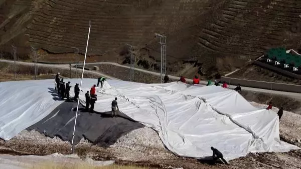 PALANDÖKEN'DE 61 BİN METREKÜP KAR SAKLANACAK PALANDÖKEN'DE 61 BİN METREKÜP KAR SAKLANACAK
