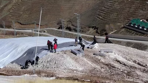 PALANDÖKEN'DE 61 BİN METREKÜP KAR SAKLANACAK PALANDÖKEN'DE 61 BİN METREKÜP KAR SAKLANACAK